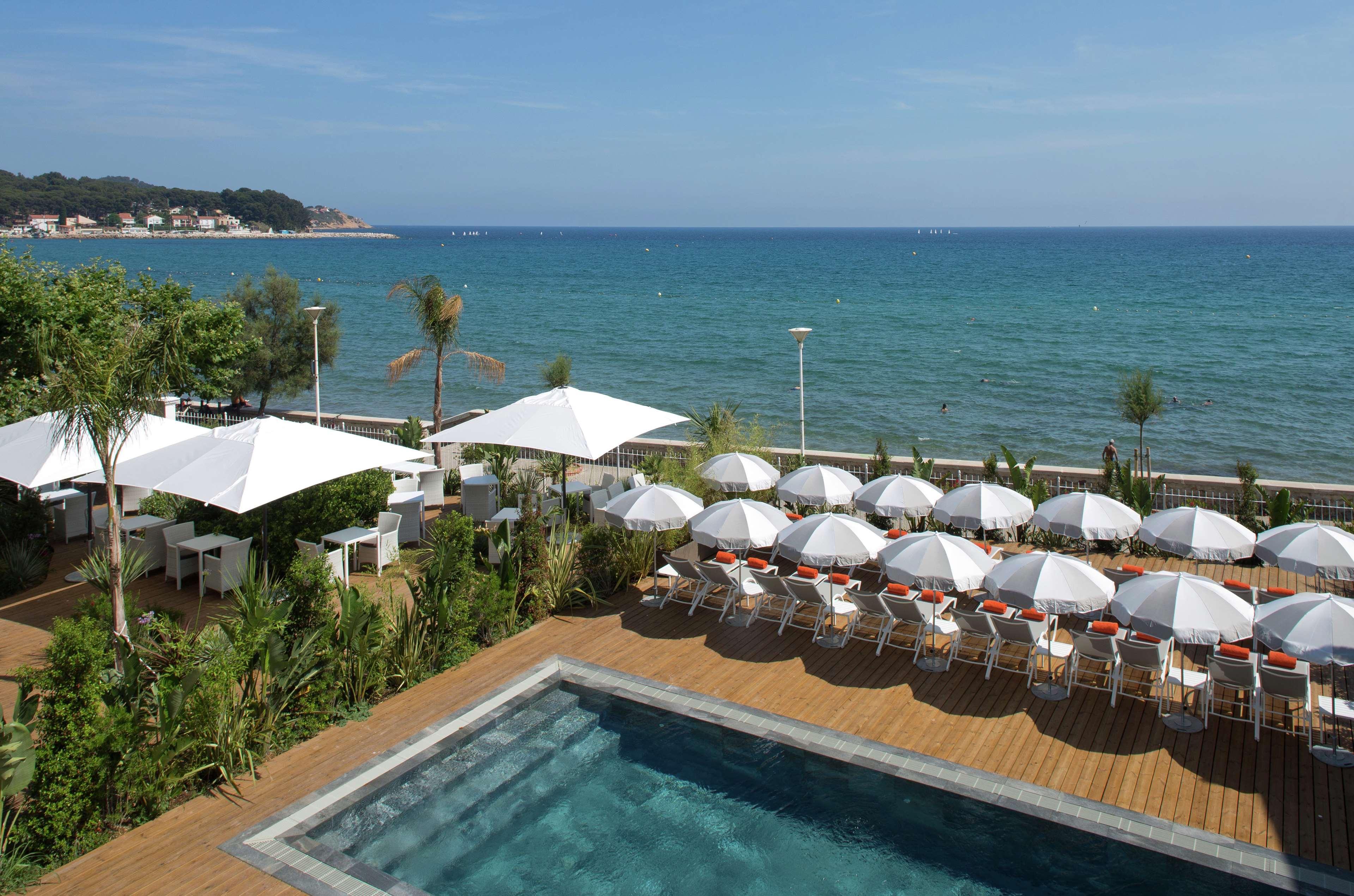 Grand Hotel Des Sablettes Plage, Curio Collection By Hilton La Seyne-sur-Mer Exterior foto