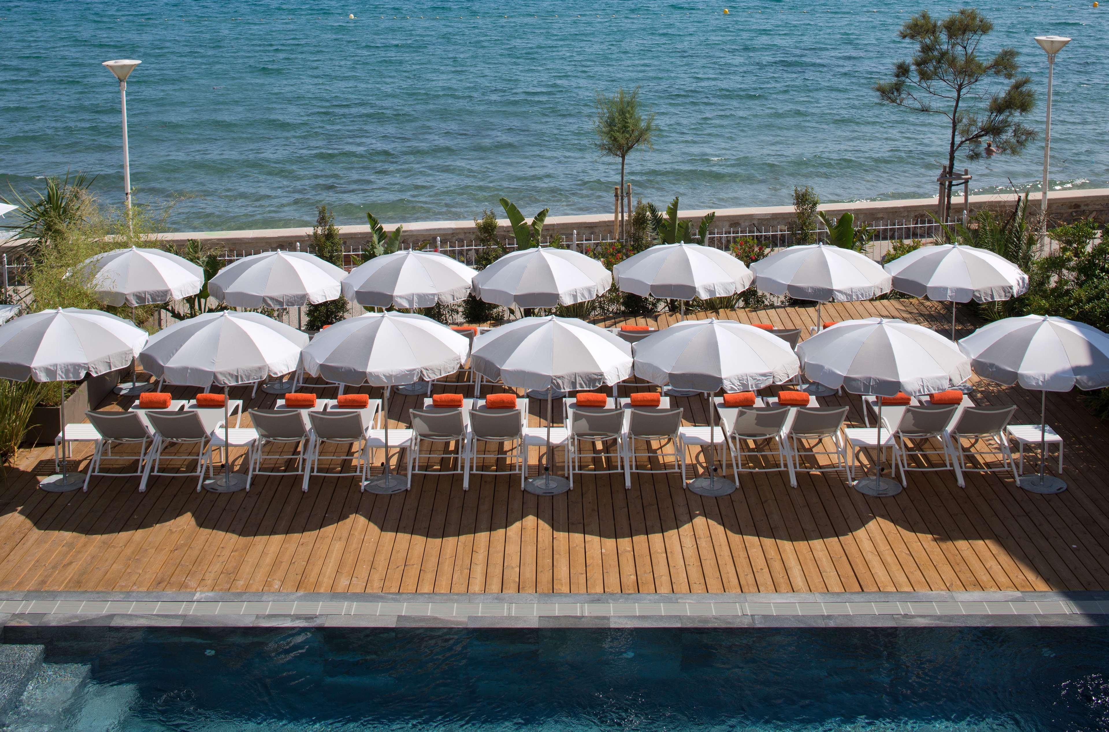 Grand Hotel Des Sablettes Plage, Curio Collection By Hilton La Seyne-sur-Mer Exterior foto