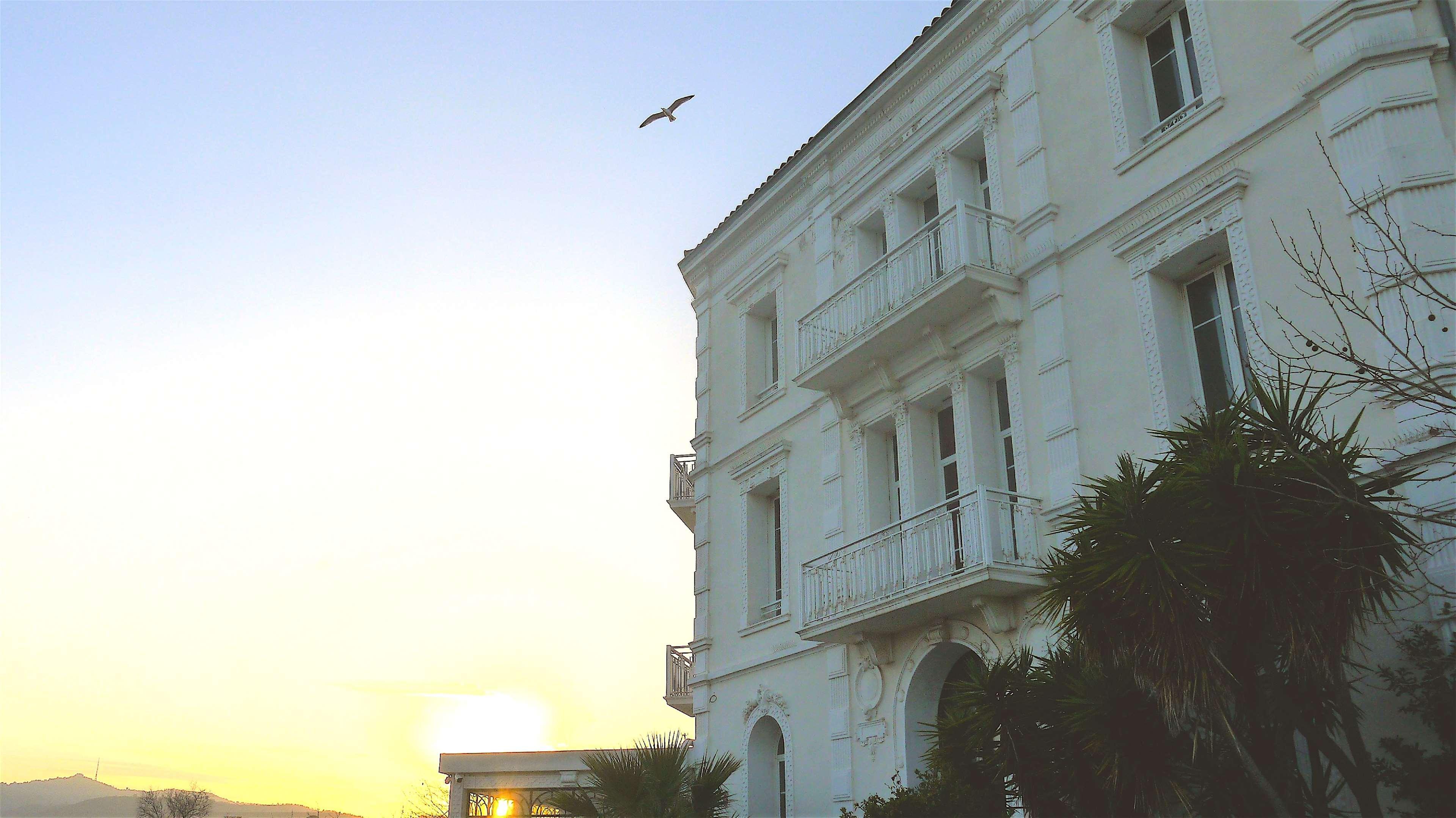 Grand Hotel Des Sablettes Plage, Curio Collection By Hilton La Seyne-sur-Mer Exterior foto