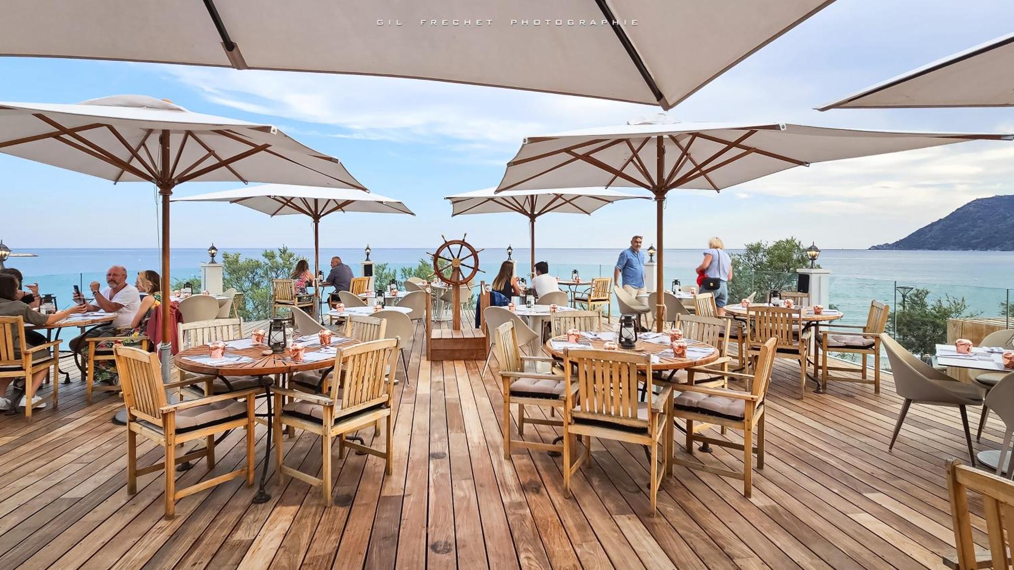 Grand Hotel Des Sablettes Plage, Curio Collection By Hilton La Seyne-sur-Mer Exterior foto