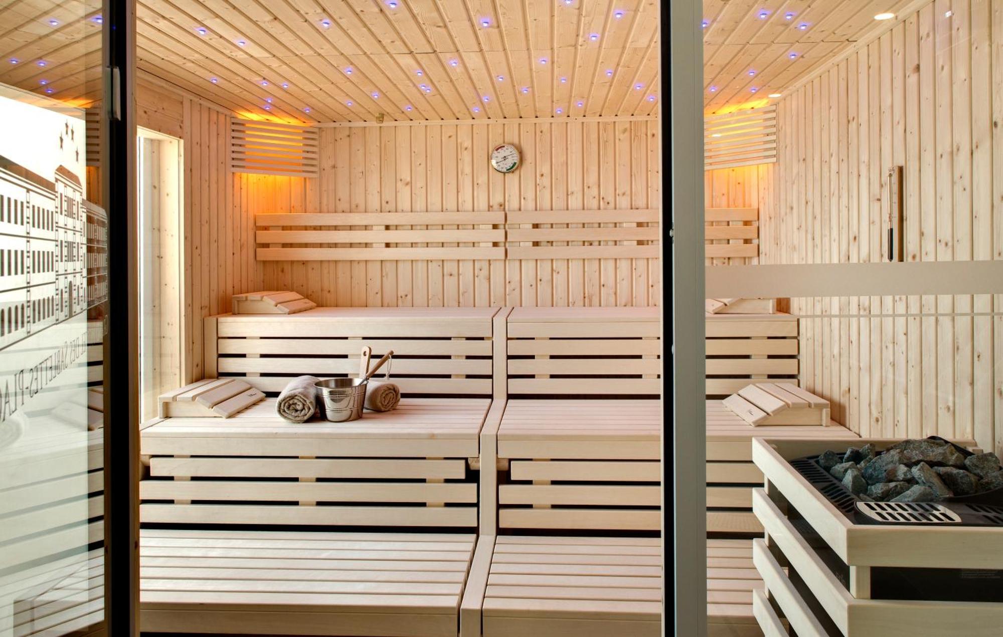 Grand Hotel Des Sablettes Plage, Curio Collection By Hilton La Seyne-sur-Mer Exterior foto