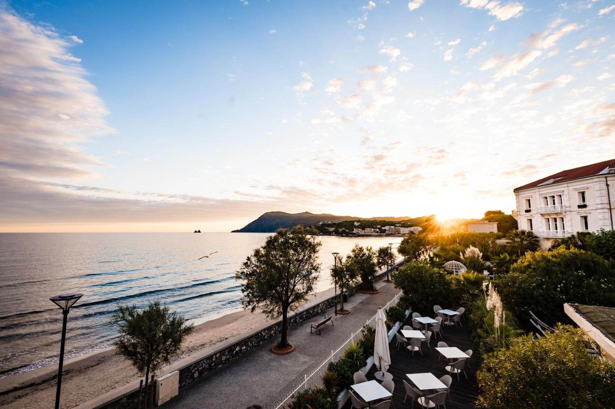 Grand Hotel Des Sablettes Plage, Curio Collection By Hilton La Seyne-sur-Mer Exterior foto